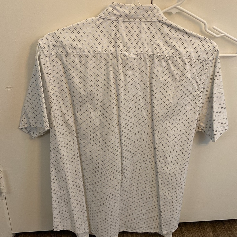 MEN BUTTON DOWN - Picture 3 of 3